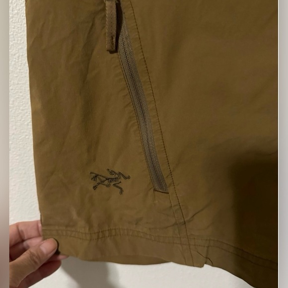 Men's 34 Arc'Teryx Stowe Lightweight Packable Technical Hiking Shorts - Picture 6 of 10